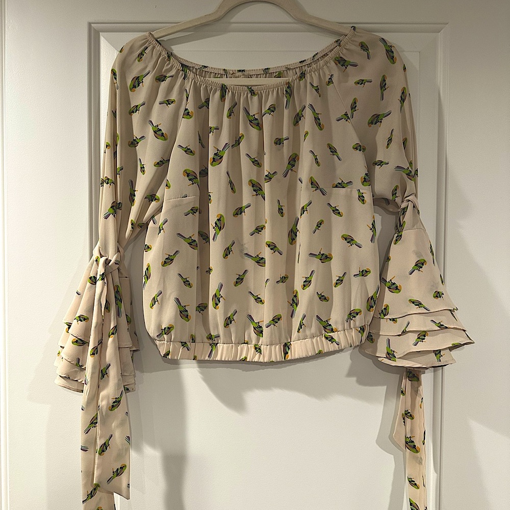 Trendy women’s top